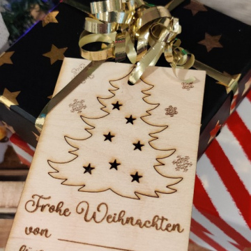 Geschenkeanhänger aus Holz
